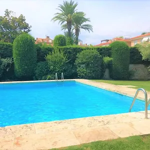 https://apartamento-en-platja-sant-pol-sagaro-con-pisicina-y.catalonia-hotels.com